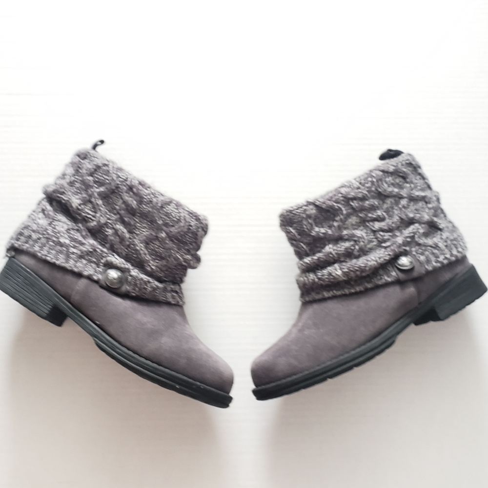 Muk Luks Gray Booties Size 9
